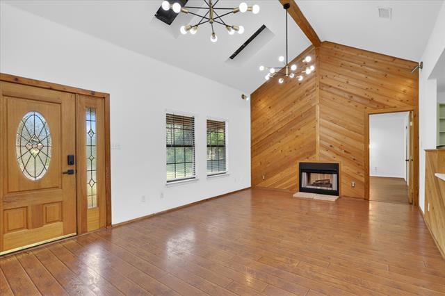 Building Photo - 9400 Live Oak Ln