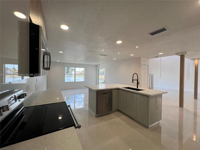 Building Photo - 16247 SW 46th Terrace
