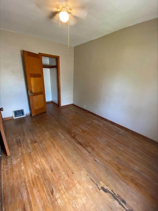 Building Photo - 217 2nd St NE