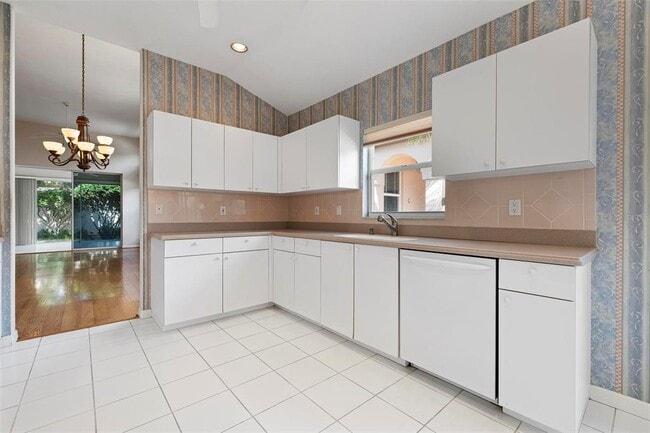 Building Photo - 3773 Amapola Ln