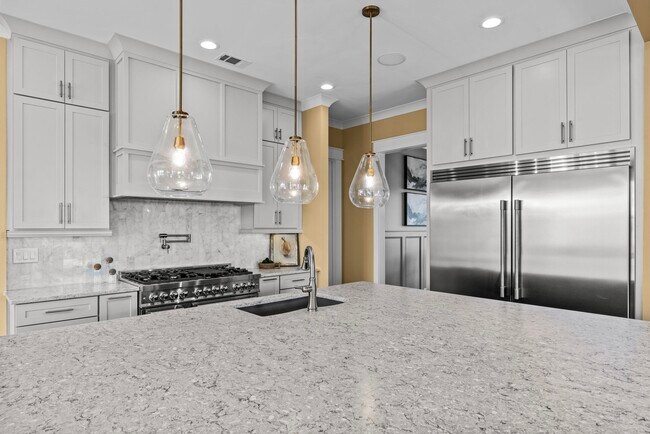 Building Photo - 1201 Askew Trl