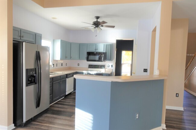 Building Photo - 233 Highgate Cir