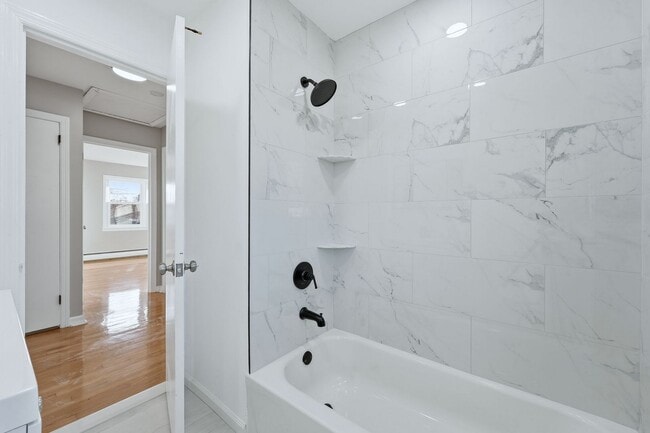 Building Photo - 5 Josh Ct