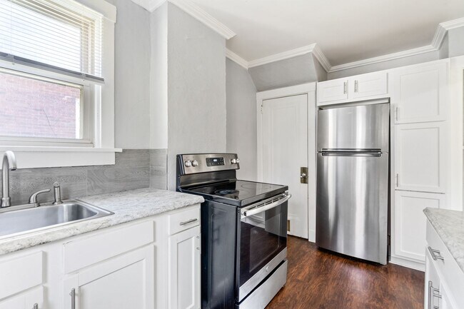 Building Photo - 2043 Boggs Ave