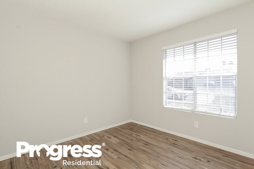 Building Photo - 208 W Oraibi Dr
