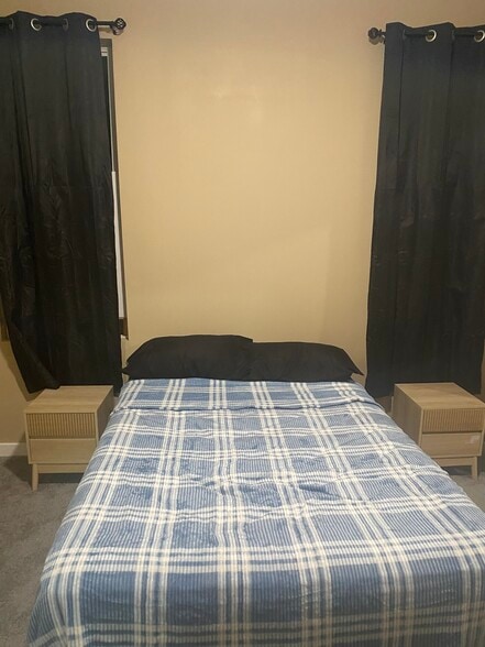 Building Photo - 2227 N 17th St