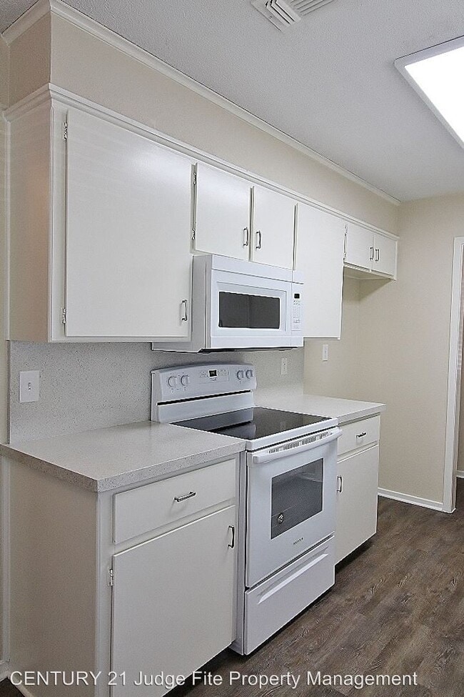 Building Photo - 2 br, 2 bath House - 1111 #A Lynn Street