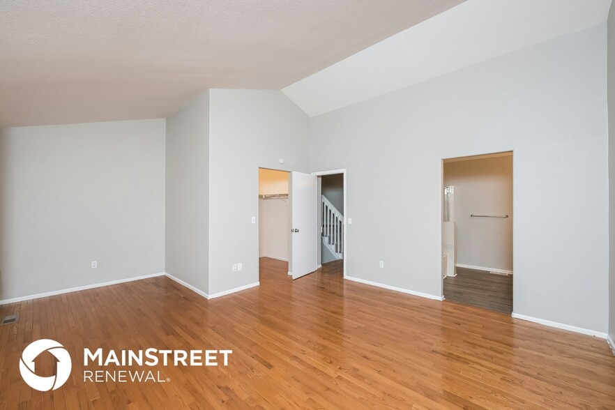 Building Photo - 3237 S Biscay Way