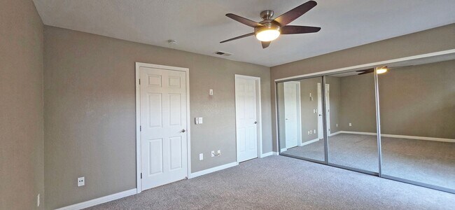 Building Photo - 210 Wales Dr