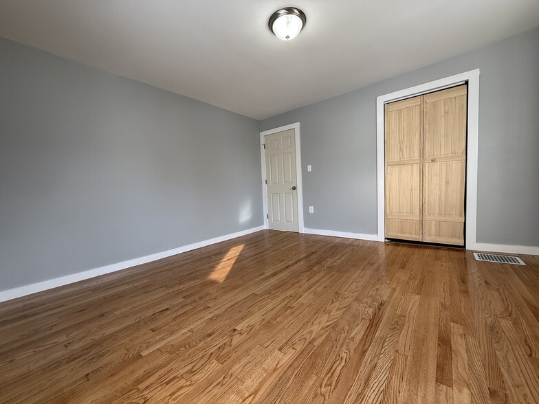 Building Photo - 712 East St