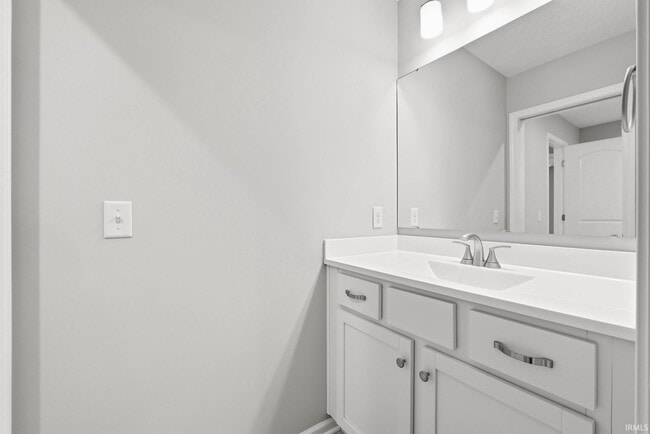 Building Photo - 3591 Canal Square Dr