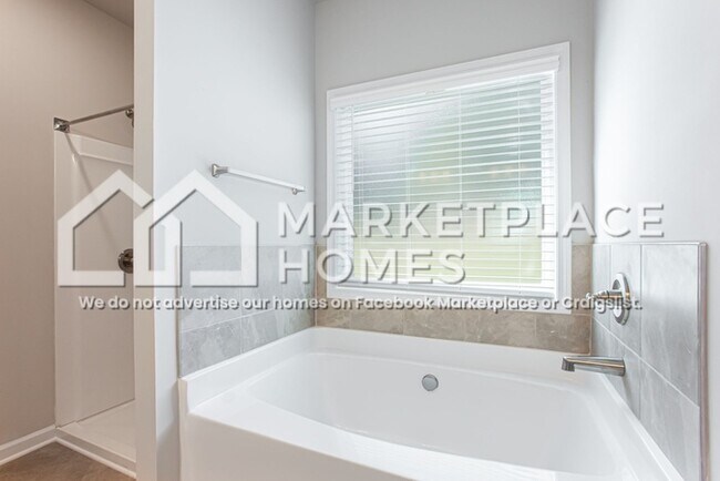 Building Photo - 252 W L Miller Dr