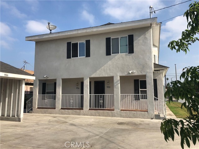 Building Photo - 956 E 43rd St