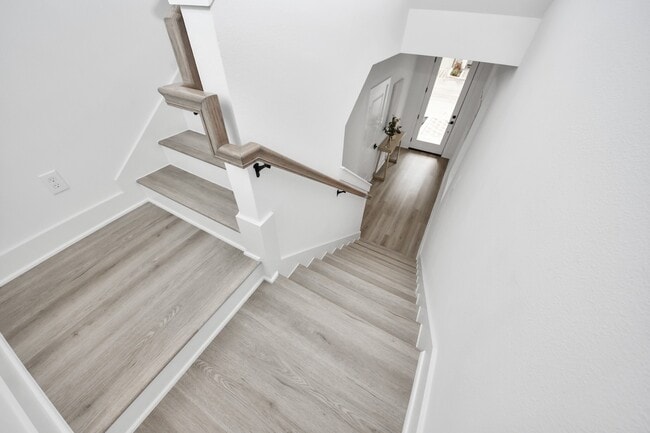 Building Photo - 8320 Brecha Ln