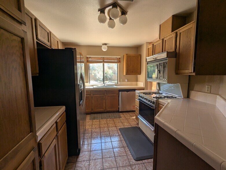 Building Photo - 2645 Anza Trl