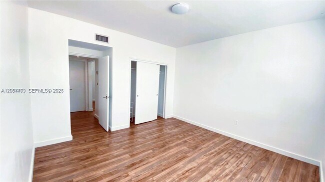 Building Photo - 8620 Byron Ave