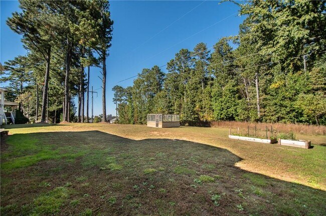 Building Photo - 4012 Erin Dr