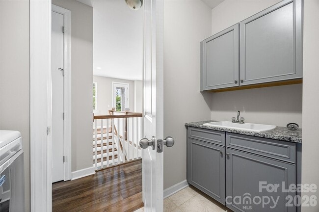 Building Photo - 414 Sandbar Pt