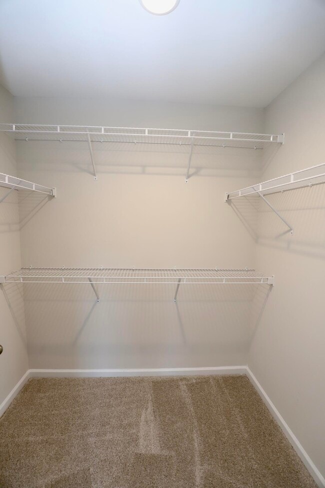 Building Photo - 1960 Barnhart Dr