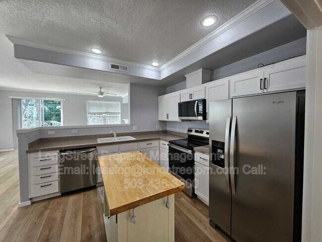Building Photo - 13135 SW Raptor Pl