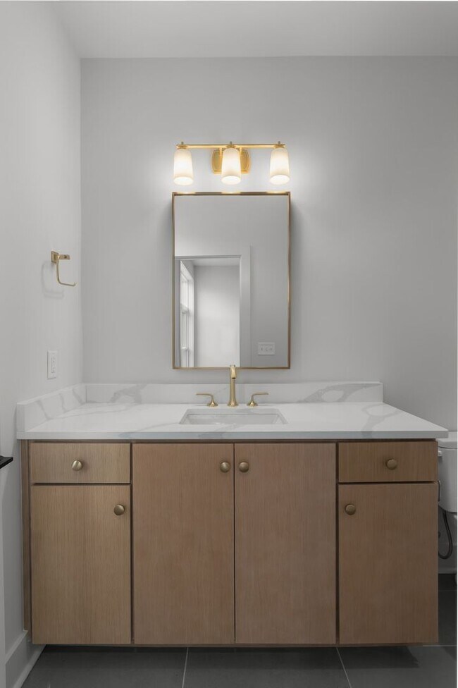 Building Photo - Stunning New Townhome in The Heart of East Nashville