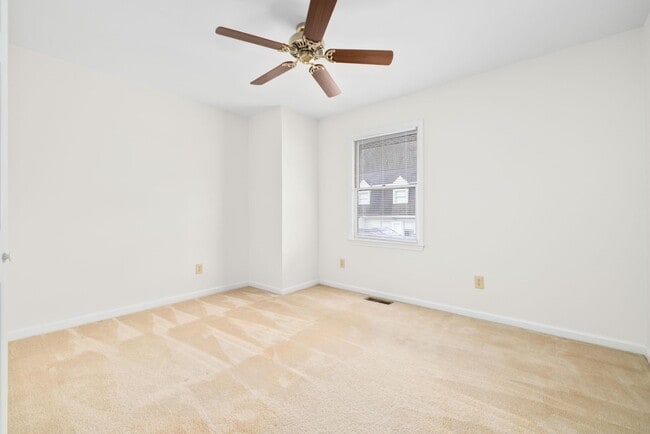 Building Photo - 2007 Williamsburg Square