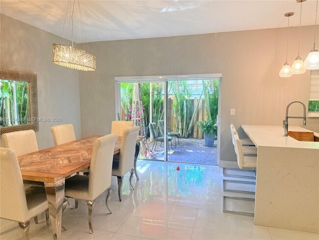 Building Photo - 14136 SW 51st Ln