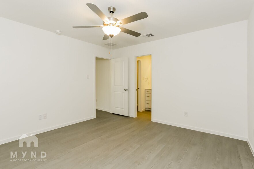 Building Photo - 10124 Dalgreen Cir