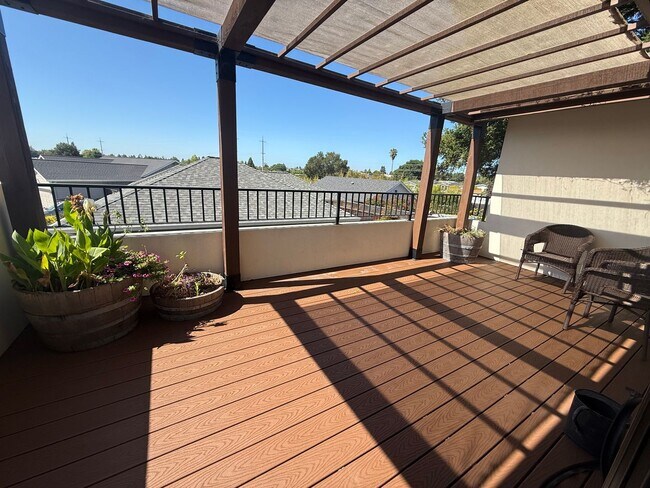 Building Photo - Updated 2 Bedroom/ 2 Bathroom Duplex in Coffee Park!