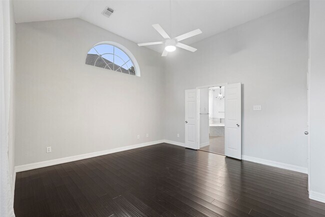 Building Photo - 9023 Eaglecove Dr