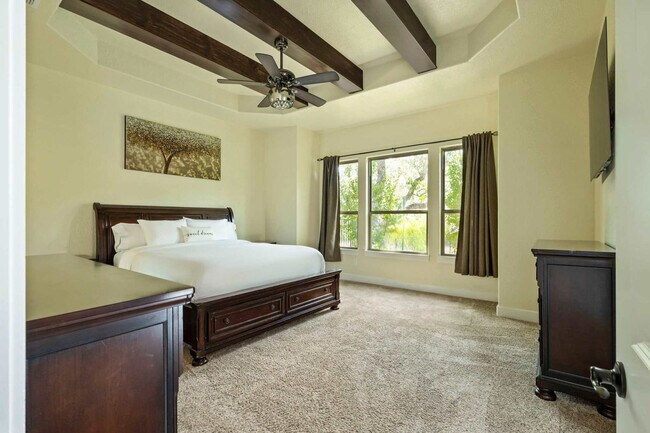 Building Photo - 1194 Vaquero Wy