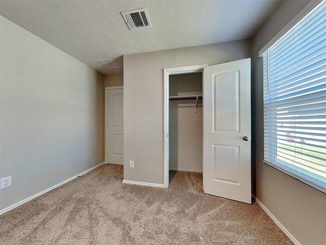 Building Photo - 125 Moonrise Dr