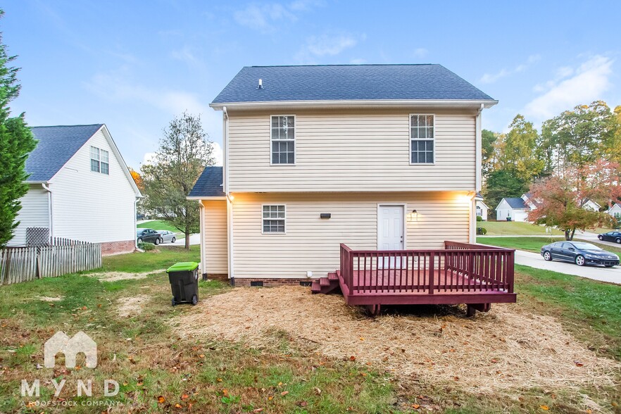 Building Photo - 312 Chinaberry Dr