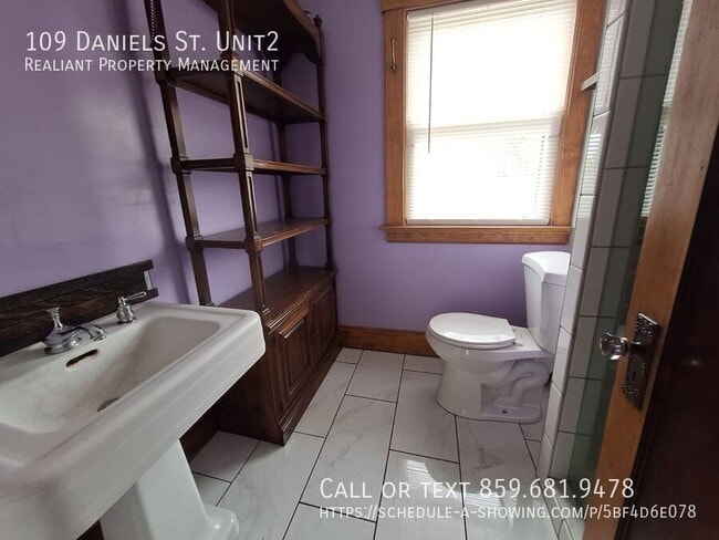 Building Photo - 109 Daniels St