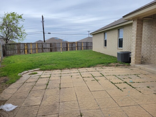 Building Photo - 3503 Dustin Ct