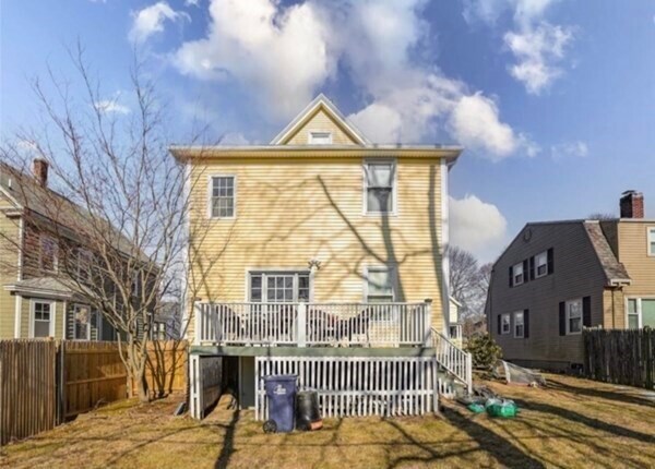 Building Photo - 216 Willow St