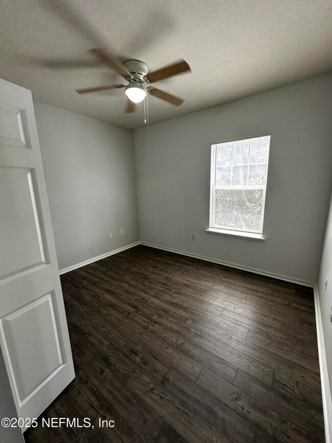 Building Photo - 4991 Key Lime Dr