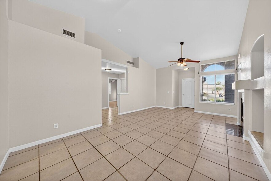 Building Photo - 3854 Chopin Ct