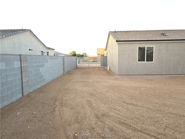 Building Photo - 3378 E Rusty Spur Dr