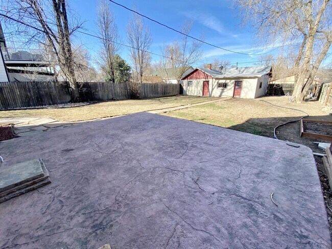 Building Photo - 955 5th St