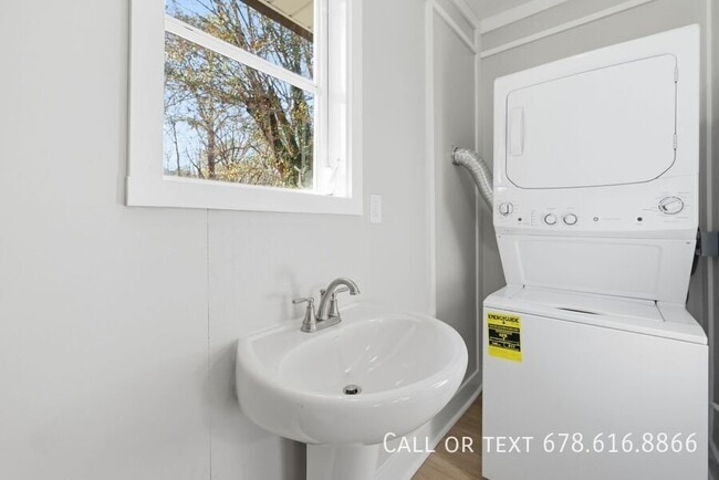 Building Photo - 119 Glen Iris Dr