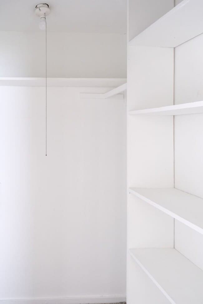 Building Photo - 7 Welch St