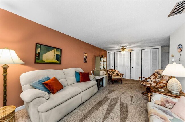 Building Photo - 2700 Bayshore Blvd