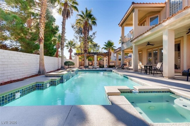 Building Photo - 1870 Columbia Crest Ct