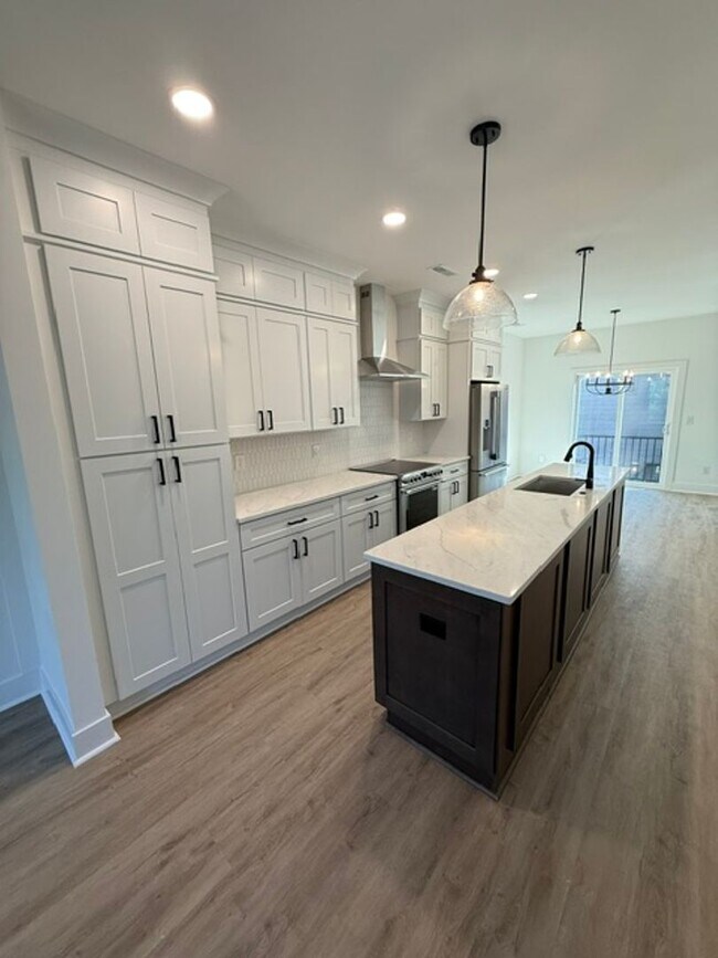 Building Photo - 5015 Grayton Aly