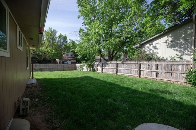 Building Photo - Great 4 bedroom Ranch style home!