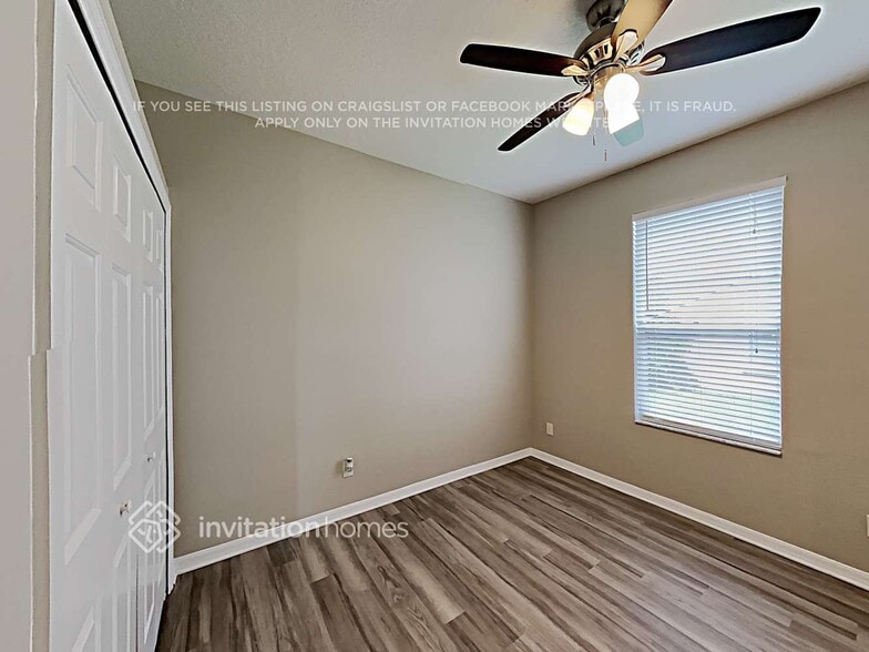 Building Photo - 9320 Black Thorn Loop