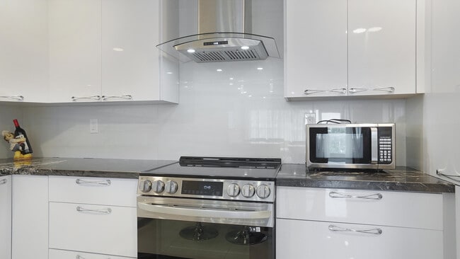 Building Photo - 3550 Galt Ocean Dr