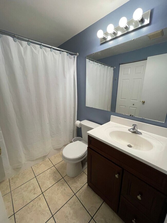 Building Photo - 604 Arkwood Dr