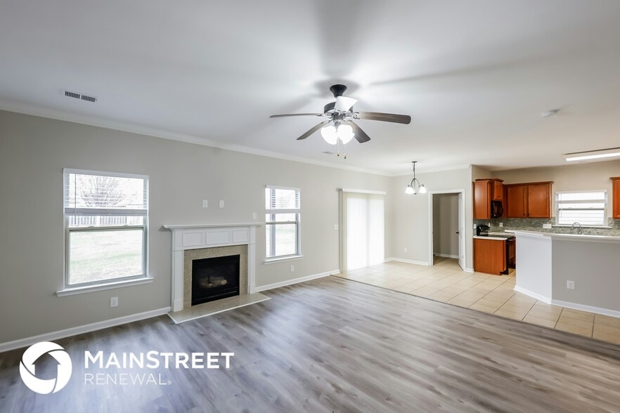 Building Photo - 200 Addison Dr